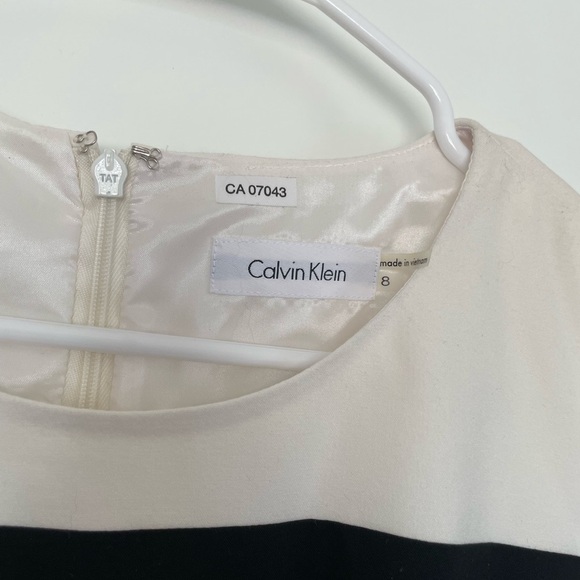 NWT Calvin Klein Colorblock Sheath Dress – Size 8 – Classic Elegance - Picture 2 of 7